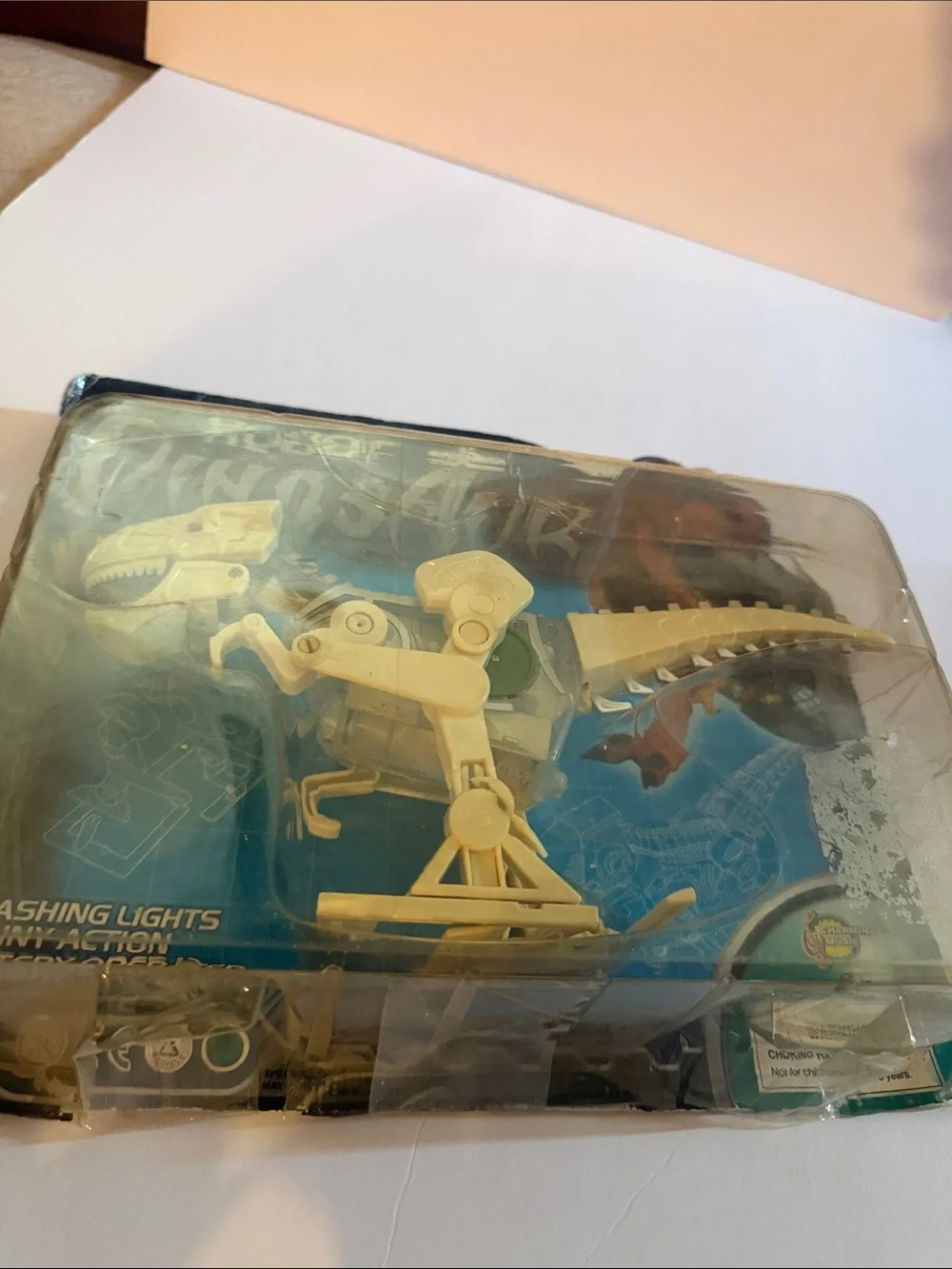 N/A vintage robot
